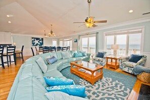 Fernseher, Kamin, DVD-Player, Tischtennisplatte