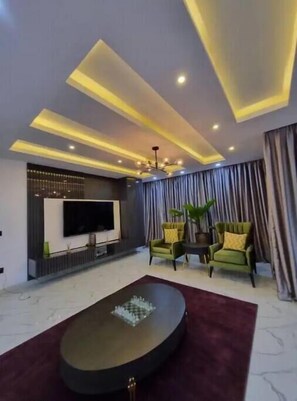 Interior - Autumn Green's 1,2 and 3 beds 1004 Estate (Lagos)