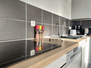 Private kitchen - Bellavista #2 by Melrose (Arromanches-les-Bains)