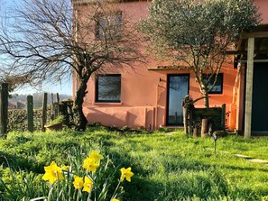 Exterior - La Maison Rose - Terre by Melrose (Saint-Côme-de-Fresné)