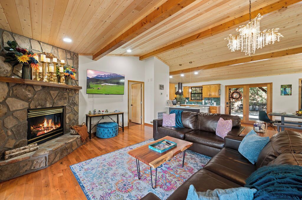 Smart TV, fireplace, video games, DVD player