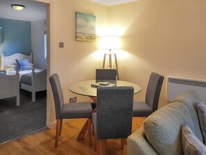 Interior - Leven Lodge 2 - UK46044 (Loch Lomond)