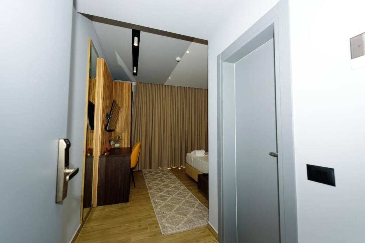 Triple Room, Balcony | Soundproofing