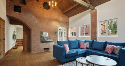Historic Victorian Forge Manor | 5BR Luxury Home near Liverpool