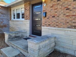 Exterior detail - Base Camp-6.5 blocks to IU Campus & downtown, 3 Kings, Bicycles, Fence
(Bloomington)