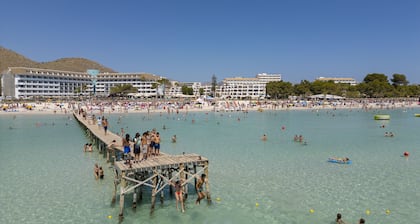 House Massanet for 8 with swimming pool near the beach and all amenities