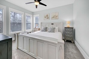 3 chambres, fer et planche à repasser, Wi-Fi gratuit, draps fournis