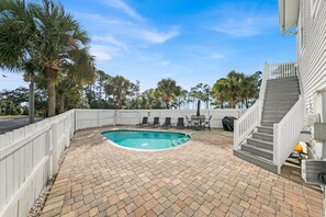 A heated pool - ☀️Private Pool-4Bikes-4BR-30A-Endless Paradise (Santa Rosa Beach)