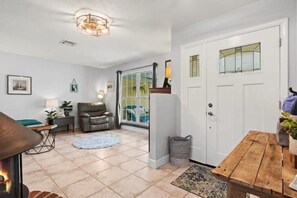 TV - Welcome to "Casa Amarilla"
(Sarasota)