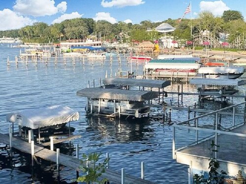 Pillsbury Point Cottage on West Lake Okoboji