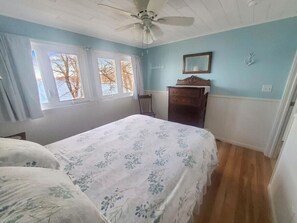 5 Schlafzimmer, Bügeleisen/Bügelbrett, kostenloses WLAN, Bettwäsche