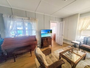 Smart TV, books, offices, computer monitors