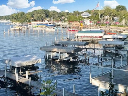 Pillsbury Point Cottage on West Lake Okoboji