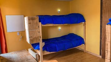 Basic Shared Dormitory | Free WiFi, bed sheets
