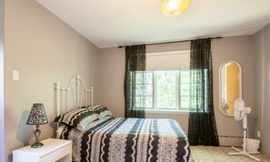 9 Schlafzimmer, Bügeleisen/Bügelbrett, WLAN, Bettwäsche