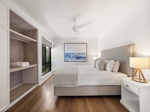 4 bedrooms, iron/ironing board, travel cot, WiFi