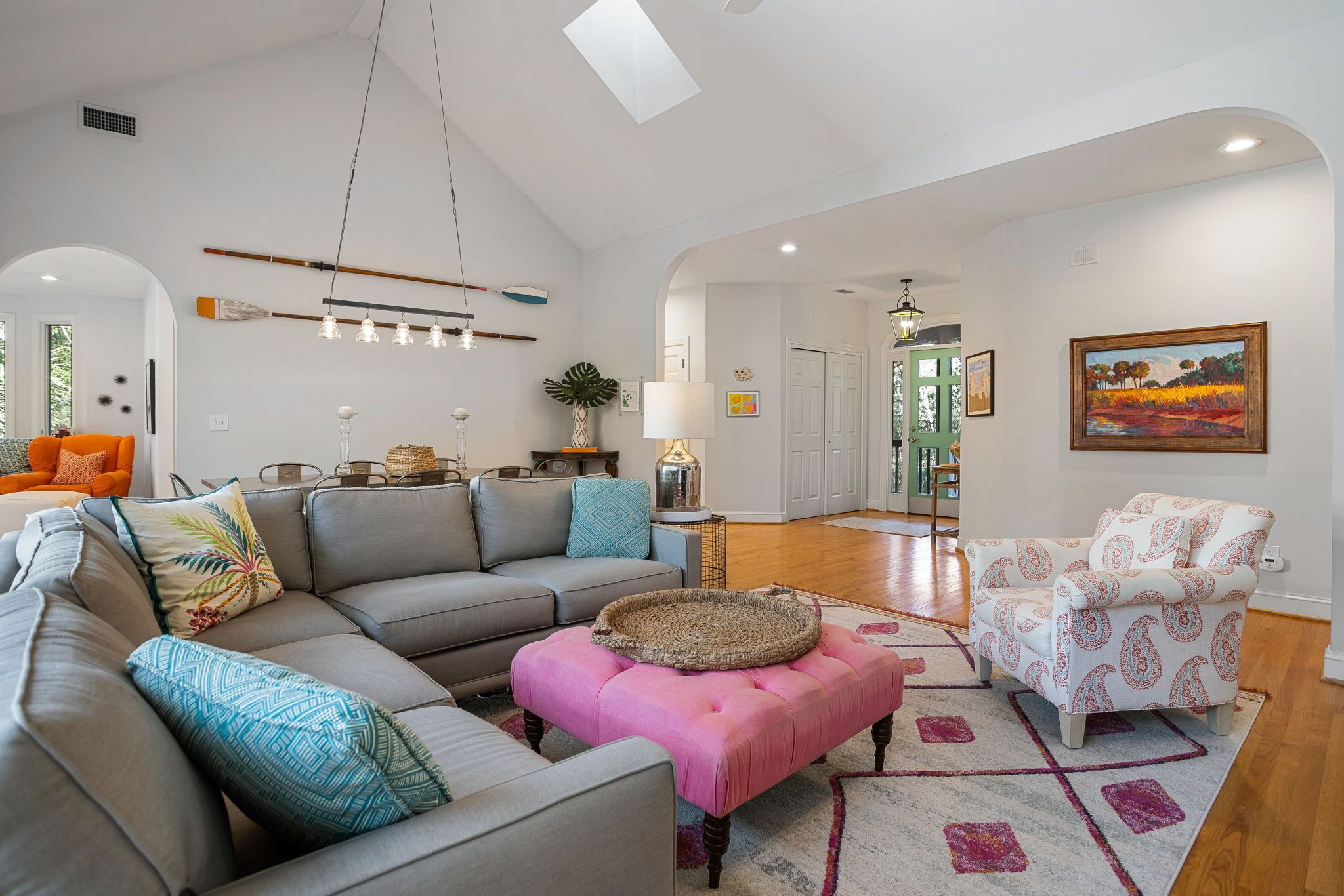284 Woodcock: Colorful Home with Screened Porch & Deck, Beach Gear/Bike Credit