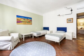 3 bedrooms, iron/ironing board, free WiFi, bed sheets - Servi 39 - Innocenti (Firenze)