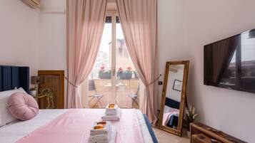 4 slaapkamers, een bureau, een strijkplank/strijkijzer, reisbedje