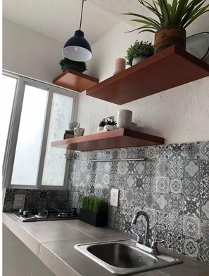 Private kitchen - Apartaestudio #5 Luminoso, Ubicación Privilegiada (Santiago de Querétaro)