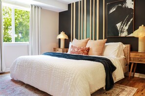 1 bedroom, desk, iron/ironing board, free WiFi - Cozy 1BR Apartment in Quiet Neighborhood (Roseville)