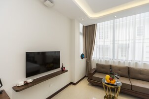 ห้องลักซ์ชัวรี่ดับเบิล | ตู้นิรภัยในห้องพัก, โต๊ะทำงาน, เตารีด/โต๊ะรีดผ้า, Wi-Fi ฟรี