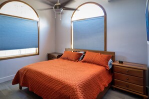 1 bedroom, in-room safe, iron/ironing board, free WiFi - Stunning Oceanfront Apartment with Private Pool, Kayaks & Breathtaking Views! (San Pedro)