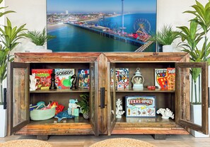 Interior - Hot Tub | Beach View | Pet Friendly | 2 King Suite (Galveston)