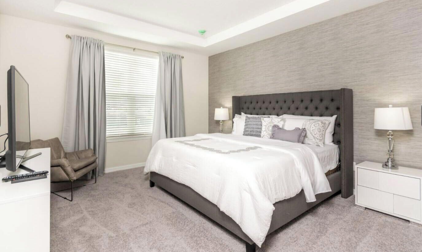 9 bedrooms, iron/ironing board, WiFi, bed sheets