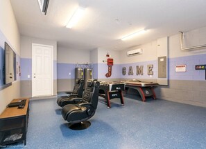 Games room - Last Minute Disney! Private Pool, Hot Tub, Game Room & Themed Bedrooms. Book Now! #18034 (Orlando)