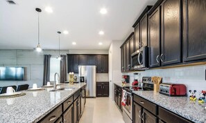 Fridge, microwave, oven, stovetop - Last Minute Disney! Private Pool, Hot Tub, Game Room & Themed Bedrooms. Book Now! #18034 (Orlando)