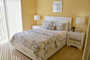 3 soverom, strykejern/-brett, wi-fi og sengetøy