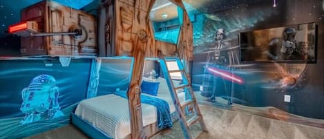 9 bedrooms, iron/ironing board, WiFi, bed sheets