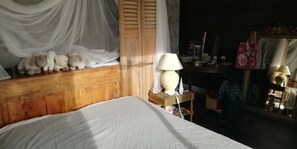 5 bedrooms, iron/ironing board, travel cot, WiFi - A la Croisée des Châteux de la Loire Très Grande Maison Familiale Avec Piscine (Langeais)