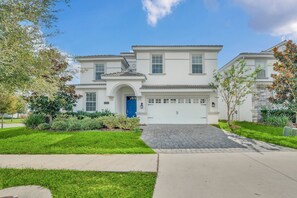 Exterior - Last Minute Disney! Private Pool, Hot Tub, Game Room & Themed Bedrooms. Book Now! #16096 (Orlando)