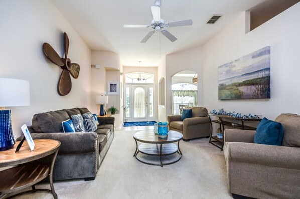 Smart TV - Last Minute Disney Getaway! Villa with Private Pool & Hot Tub. Book Now! #16218 (Orlando)