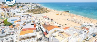Cozy House in Albufeira, by the Beach