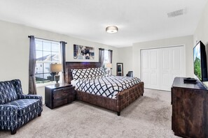 6 makuuhuonetta, silitysrauta/-lauta, Wi-Fi, vuodevaatteet