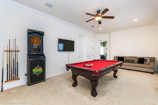 غرفة الألعاب