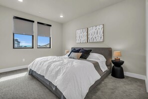 3 Schlafzimmer, Bügeleisen/Bügelbrett, WLAN, Bettwäsche