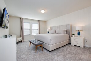 5 bedrooms, iron/ironing board, WiFi, bed sheets