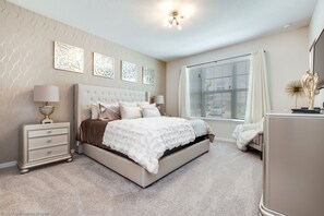 6 bedrooms, iron/ironing board, WiFi, bed sheets