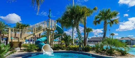 حمّام سباحة مُدفَّأ