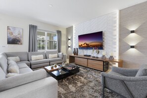 Smart TV, foosball - Last Minute Disney! Private Pool, Hot Tub, Game Room & Themed Bedrooms. Book Now! #27832 (Orlando)