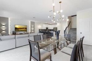 Interior - Last Minute Disney! Private Pool, Hot Tub, Game Room & Themed Bedrooms. Book Now! #27832 (Orlando)