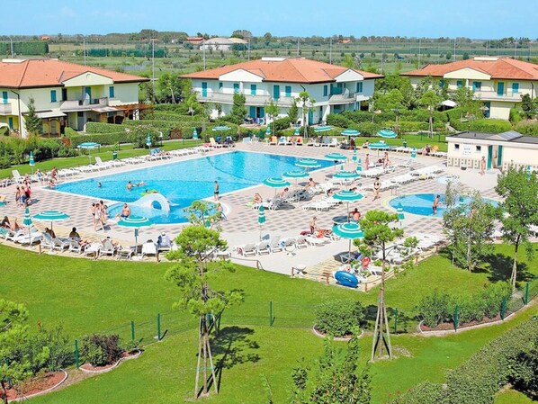 Pool - Residence Giardini di Altea Two-room terraced house Villetta Bilo for 5 persons (Caorle Lido Altanea)