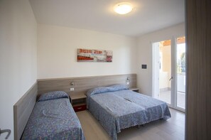2 bedrooms, free WiFi - Residence Green Village three-room apartment Tipo C1 for 7 people (Lido di Jesolo)