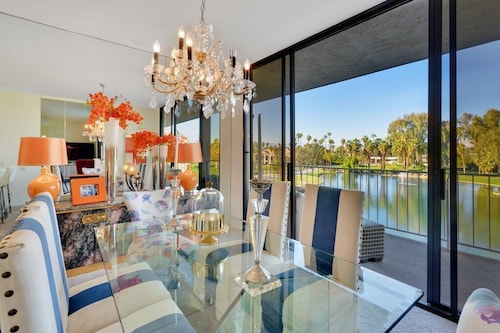 Fully Furnished 2B/2B apartment.5 minutes from  Annenberg Estate ''Sunnylands'' 