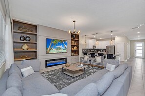 Smart TV, table football - Last Minute Disney! Private Pool, Hot Tub, Game Room & Themed Bedrooms. Book Now! #29124 (Orlando)