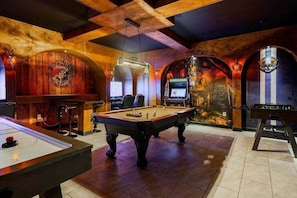 Game room - Last Minute Disney! Private Pool, Hot Tub, Game Room & Themed Bedrooms. Book Now! #32538 (Orlando)